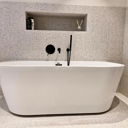 Luxury By Stn