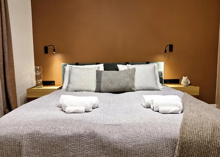 Luxury By Stn